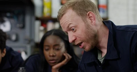 4K Bored students in engineering class with over enthusiastic teacher Stock Footage 113109540