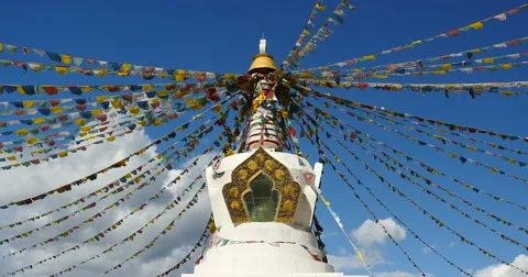 4k buddhist white stupa &amp; flying prayer flags in shangrila yunnan,china. Stock Footage 46268225