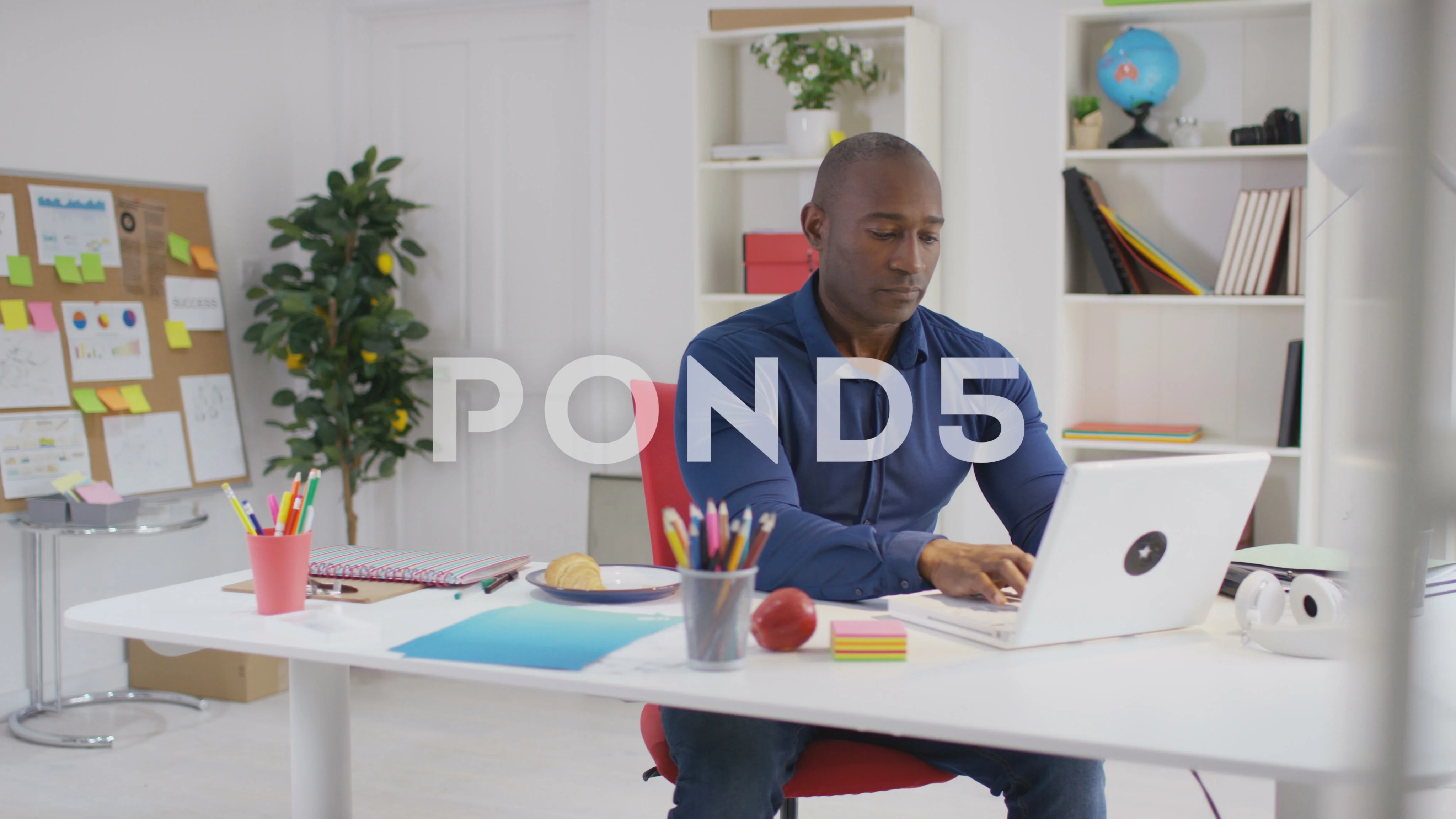 4K Business entrepreneur with startup co... | Stock Video | Pond5