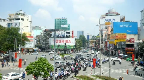 4k busy city traffic intersection pedestrians time lapse timelapse Saigon 스톡 동영상 56669424