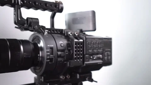 4K camera. Behind the scenes production video. Videographer to work with tripod 库存影片 78020510