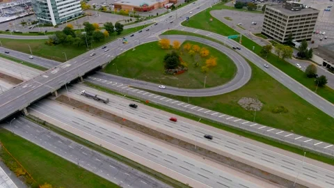 4K camera drone view of the intersection of St Jean Boulevard and Highway 40 Vídeos de archivo 164001219