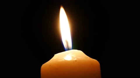 4K of candle light in night time Vídeos de archivo 68089306