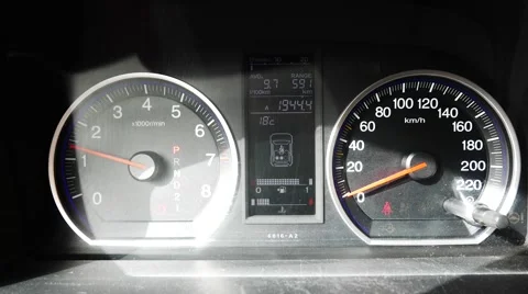 4K Car Engine Test in Parking Mode RPM Meter Flat 3 스톡 동영상 62270880