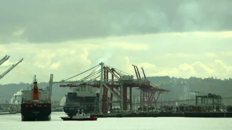 4K Cargo Ship, Tugs, Shipyard, Time Lapse Stock-Footage 34867241