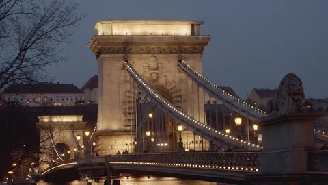 (4K) Chain Bridge in Budapest 動画素材 127687935