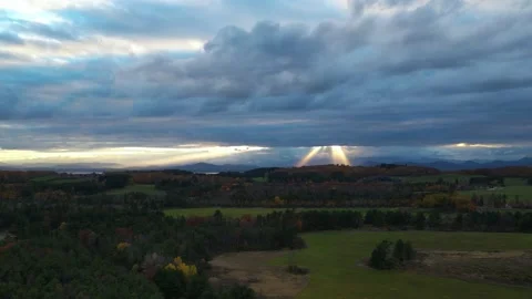 4K Cinematic Sunlight Fighting Through Clouds 動画素材 219967664