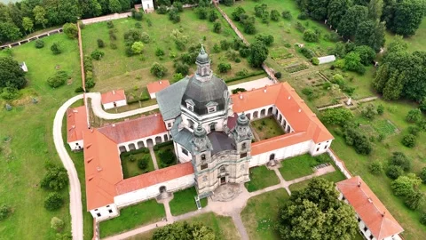 4k circular view of Pazaislis Monastery in Kaunas, Lithuania 스톡 동영상 291586375