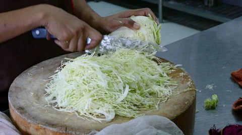4K close up chef hands cutting vegetables 스톡 동영상 65506205
