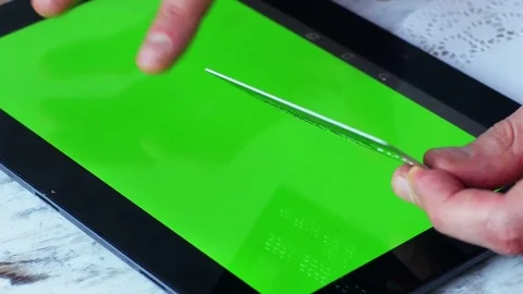 4k close up of Man shoping online with tablet green screen Video stock 71376985