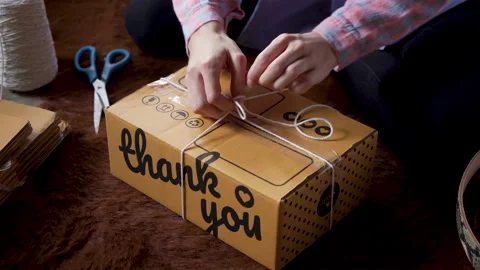 4K, Close-up parcel box for pack of brown, big box, who was being hit 動画素材 237379939