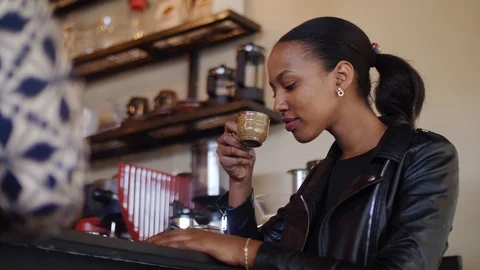 4k close up of young couple resting in coffee shop in town and drinking coffee. Stock Footage 111329485