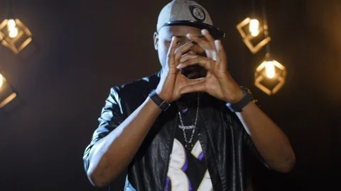 4K Coin appears in hands Stock-Footage 99872270