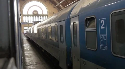 4K cool Vertigo effect on arriving train in Budapest Keleti train station Stock Footage 43208066
