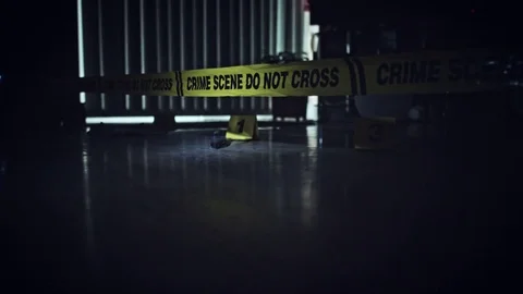 4K Crime Scene Flashlight Moving Around Evidences 스톡 동영상 72289905