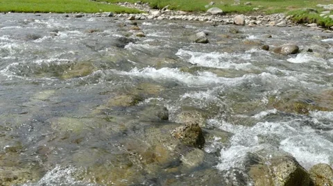 4k – Crystal clear mountain river of Altai 05 Video stock 53749743
