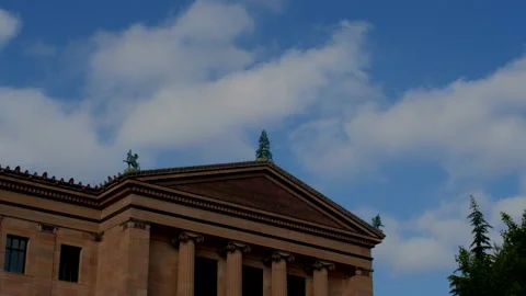 4K DAYTIME HYPER TIMELAPSE OF CLOUDS ABOVE PHILADELPHIA MUSEUM OF ART Video stock 131113412