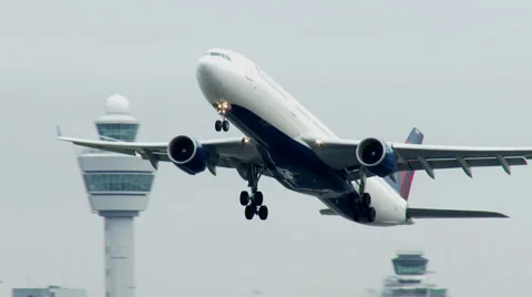 4K Delta Airlines take off Stock Footage 35012925