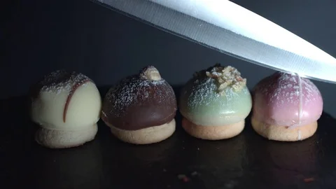 4k Dessert Sweets Being Cut by Knife Vídeo Stock 71945713