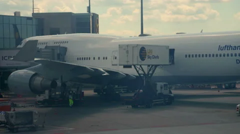 4K, Dolly shot of a plane getting ready to board Stock Footage 53222372