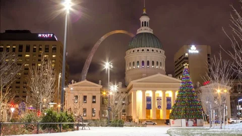 4K DOWN TOWN ST LOUIS COURT HOUSE AND ARCH TIMELAPSE CHRISTMAS SCENE Stock Footage 83830282