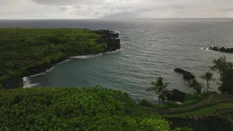 4k Drone of Black Sand Beach in Maui, Hawaii 4 Video stock 240497980