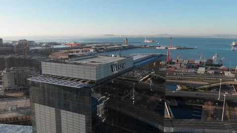 4k drone. Cape Town CBD buildings at sunset Видео 93114837