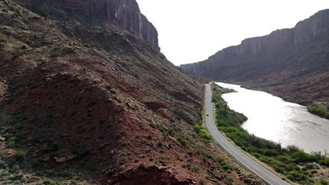 4K Drone The Cliffs Over Utah Highway 128 Vídeo Stock 313512107