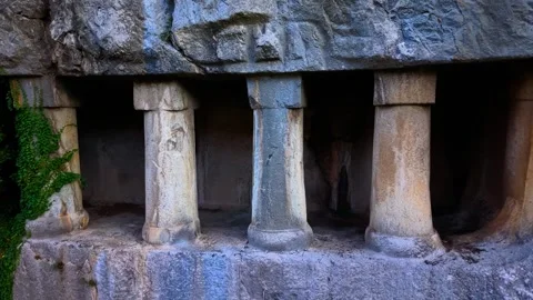 4K Drone Close-Up of Ancient Rock Tomb with Slow Forward Motion Vídeo Stock 336567044