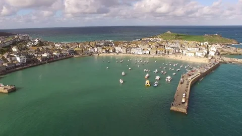 4K Drone Flying towards St Ives in Cornwall in Stockbeeldmateriaal 84218287