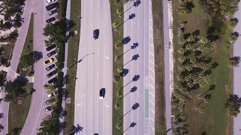 4k drone flyover road, moving traffic, sunny 스톡 동영상 82802964