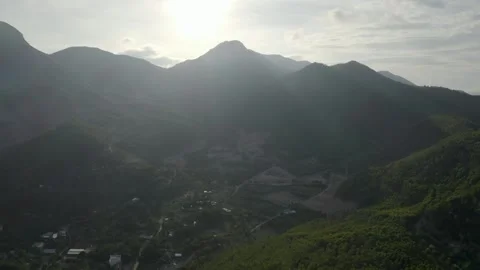 4k drone footage. Beautiful mountains near Quy Nhon, Vietnam. 動画素材 342000676
