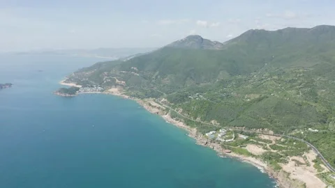 4k Drone Footage - Beautiful Mountains and Beaches near Quy Nhon Vietnam. 스톡 동영상 342000769