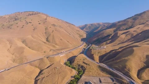 4K Drone Footage of Interstate 5 Northern Tejon Pass, California Stock Footage 316795023