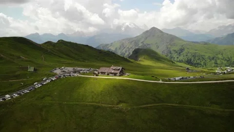 4K Drone Mountain Pass 15 스톡 동영상 161783892