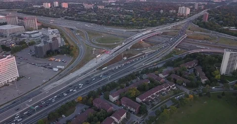 4k drone moving forward looking away from sun 库存影片 81214855