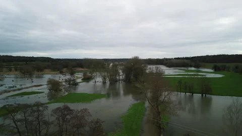 4K Drone Shot Pulling Back and Up Over Widespread Winter Flooding in Norfolk Video stock 328520637