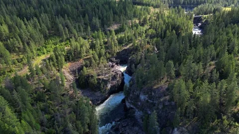 4K drone shot of the wild kettle river in Canada British Columbia with white 스톡 동영상 339074267