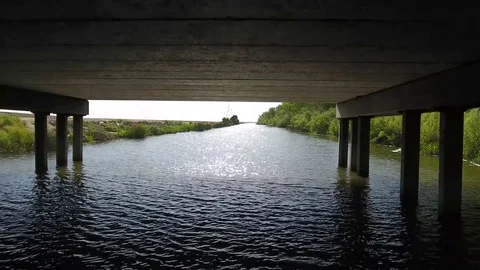 4K Drone under a Bridge 動画素材 76131180