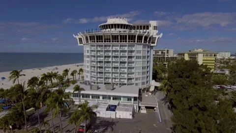 4K Drone Video of Beautiful Oval Tower of Bellwether Resort on the Gulf of Video stock 231955663