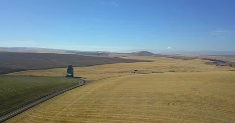 4K Drone Video of Oregon Mountain Farm - Autumn Video stock 83673460