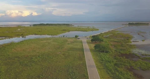 4K Drone view of Nong Han Lake, Tharae, Sakon Nakhon, Thailand. 動画素材 90662012