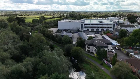4K Drone View of River in Thurles County Tipperary Ireland Видео 333933148