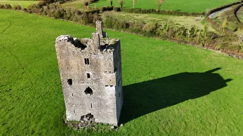 4K drone view of stone tower ruin in Ballagharahin Stock-Footage 333707522