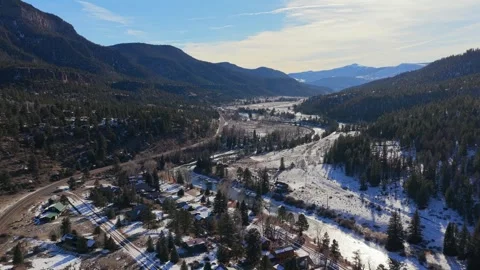 4K Drone View Of Winter Valley And River In South Fork Colorado 스톡 동영상 343900410