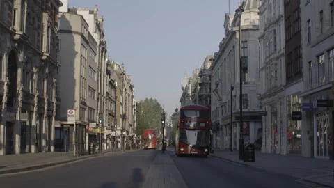 4K EMPTY CENTRAL LONDON STREETS LOCKDOWN / OXFORD CIRCUS / OXFORD STREET Stock Footage 286215580