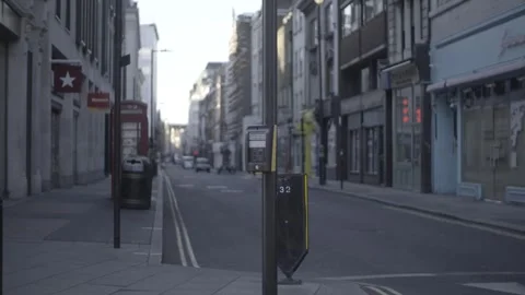 4K EMPTY CENTRAL LONDON STREETS LOCKDOWN / OXFORD CIRCUS / OXFORD STREET Stock Footage 286215649