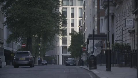 4K EMPTY CENTRAL LONDON STREETS LOCKDOWN / OXFORD CIRCUS / OXFORD STREET Stock Footage 286215692