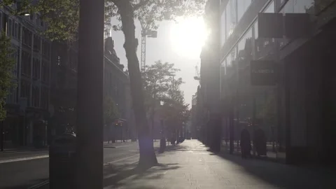 4K EMPTY CENTRAL LONDON STREETS LOCKDOWN / OXFORD CIRCUS / OXFORD STREET / SUNNY Stock Footage 286215694