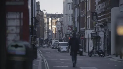 4K EMPTY CENTRAL LONDON STREETS LOCKDOWN / OXFORD CIRCUS / OXFORD STREET Stock Footage 286215973